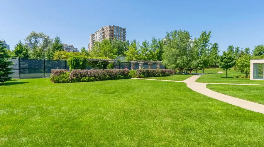 330 Red Maple Road, Richmond Hill, Ontario, Canada, 1 Bedroom Bedrooms, ,1 BathroomBathrooms,Condo,For Sale,Red Maple,2,2011045