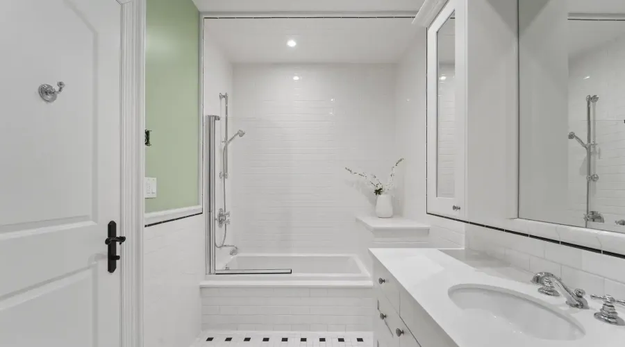 1286 Woodeden Drive, Mississauga, Ontario, L5H 2T6, Canada, 4 Bedrooms Bedrooms, ,7 BathroomsBathrooms,Residential,For Sale,1286 Woodeden Drive,2011222