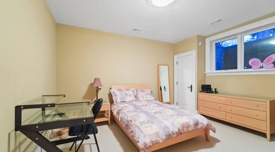 1286 Woodeden Drive, Mississauga, Ontario, L5H 2T6, Canada, 4 Bedrooms Bedrooms, ,7 BathroomsBathrooms,Residential,For Sale,1286 Woodeden Drive,2011222