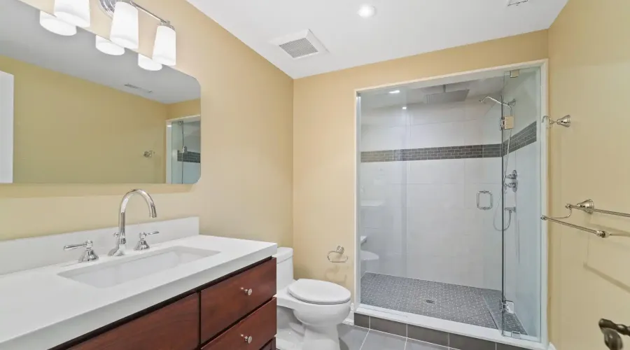 1286 Woodeden Drive, Mississauga, Ontario, L5H 2T6, Canada, 4 Bedrooms Bedrooms, ,7 BathroomsBathrooms,Residential,For Sale,1286 Woodeden Drive,2011222