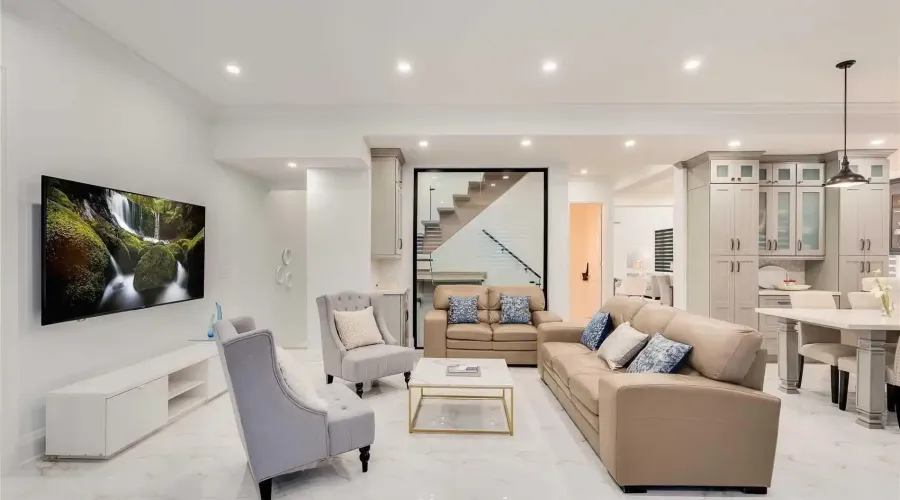 1138 Garden Road, Mississauga, Ontario, L5H 3J6, Canada, 5 Bedrooms Bedrooms, ,8 BathroomsBathrooms,Residential,For Sale,1138 Garden Road,2014971