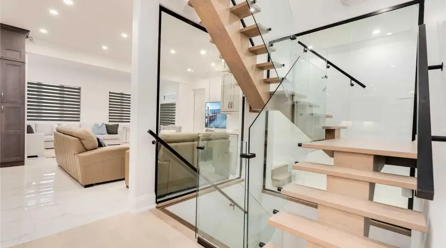 1138 Garden Road, Mississauga, Ontario, L5H 3J6, Canada, 5 Bedrooms Bedrooms, ,8 BathroomsBathrooms,Residential,For Sale,1138 Garden Road,2014971