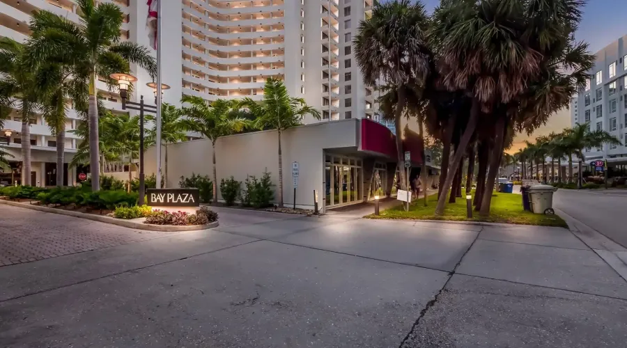 1255 N Gulfstream Ave, Sarasota, Florida, 34236, United States, 2 Bedrooms Bedrooms, 5 Rooms Rooms,2 BathroomsBathrooms,Residential,For Sale,Bay Plaza,Gulfstream ,11,2015485