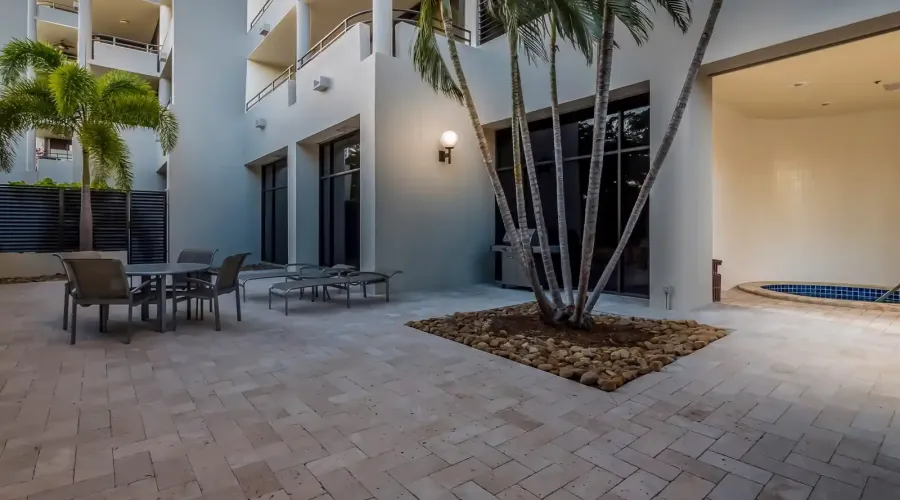 1255 N Gulfstream Ave, Sarasota, Florida, 34236, United States, 2 Bedrooms Bedrooms, 5 Rooms Rooms,2 BathroomsBathrooms,Residential,For Sale,Bay Plaza,Gulfstream ,11,2015485