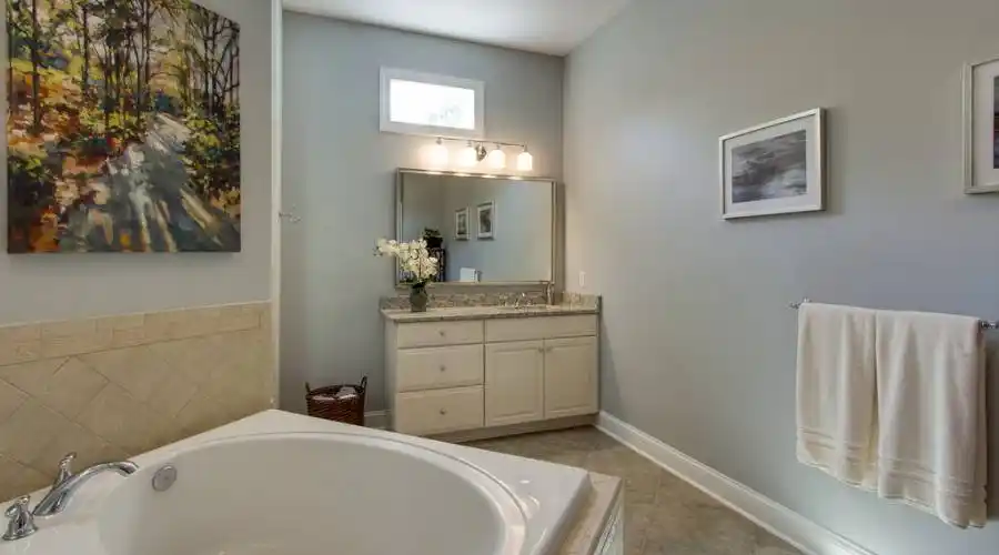 86 Farnsleigh Avenue,Bluffton,South Carolina 29910,United States,4 Bedrooms Bedrooms,4 Rooms Rooms,3 BathroomsBathrooms,Residential,Farnsleigh Avenue,197309