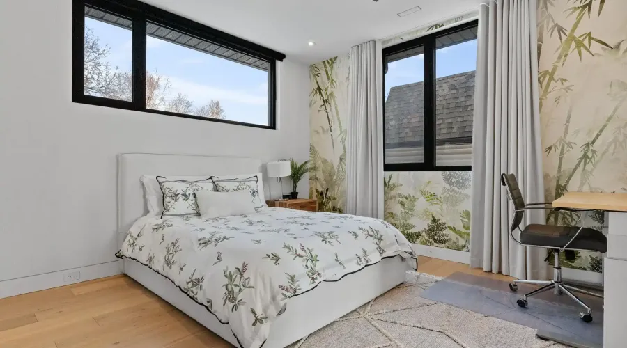 2186 Harcourt Crescent, Mississauga, Ontario, L4Y 1W1, Canada, 4 Bedrooms Bedrooms, ,6 BathroomsBathrooms,Residential,For Sale,2186 Harcourt Crescent,2023453