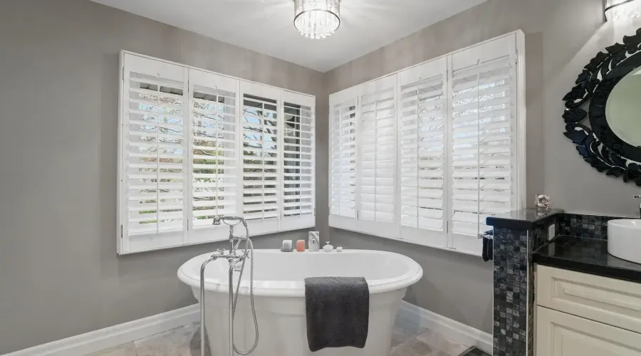 495 Meadow Wood Road, Mississauga, Ontario, L5J 2S4, Canada, 4 Bedrooms Bedrooms, ,6 BathroomsBathrooms,Residential,For Sale,495 Meadow Wood Road,2044200