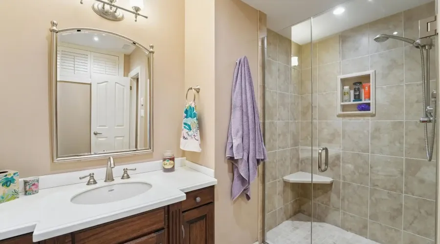 495 Meadow Wood Road, Mississauga, Ontario, L5J 2S4, Canada, 4 Bedrooms Bedrooms, ,6 BathroomsBathrooms,Residential,For Sale,495 Meadow Wood Road,2044200