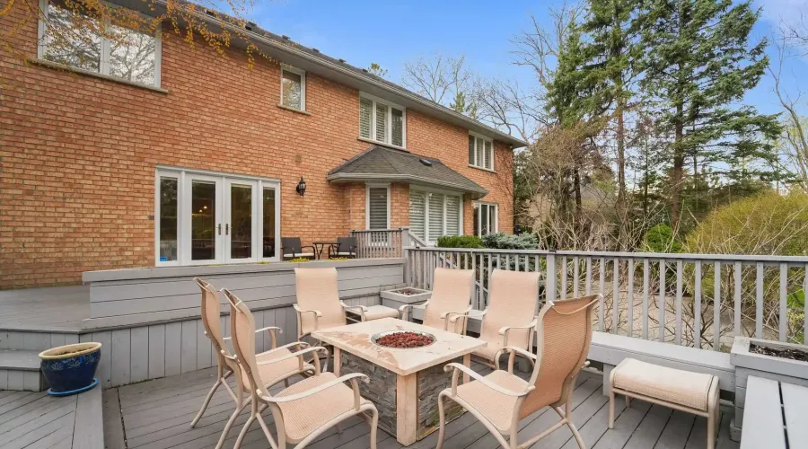 495 Meadow Wood Road, Mississauga, Ontario, L5J 2S4, Canada, 4 Bedrooms Bedrooms, ,6 BathroomsBathrooms,Residential,For Sale,495 Meadow Wood Road,2044200