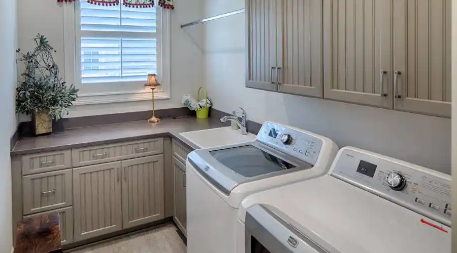 22 Sherbrooke Avenue,Bluffton,South Carolina 29910,United States,3 Bedrooms Bedrooms,3 Rooms Rooms,3 BathroomsBathrooms,Residential,Sherbrooke Avenue,203837