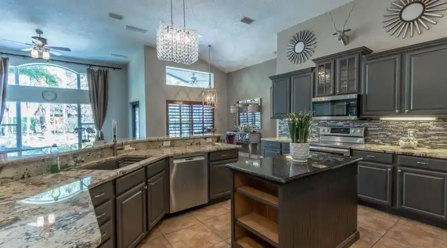 10724 High Crest Court,Howey-in-the-Hills,Florida 34737,United States,4 Bedrooms Bedrooms,2 BathroomsBathrooms,Residential,High Crest,235073