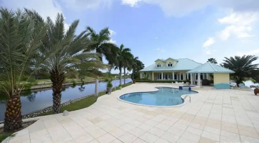 Mallard Drive,Grand Cayman,Cayman Islands,5 Bedrooms Bedrooms,5.5 BathroomsBathrooms,Residential,Mallard Drive,236256