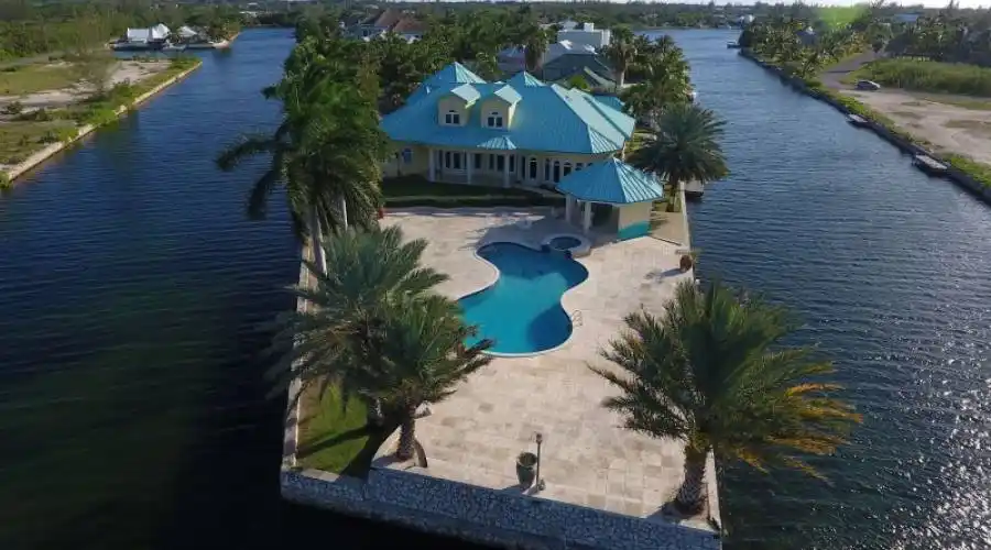 Mallard Drive,Grand Cayman,Cayman Islands,5 Bedrooms Bedrooms,5.5 BathroomsBathrooms,Residential,Mallard Drive,236256