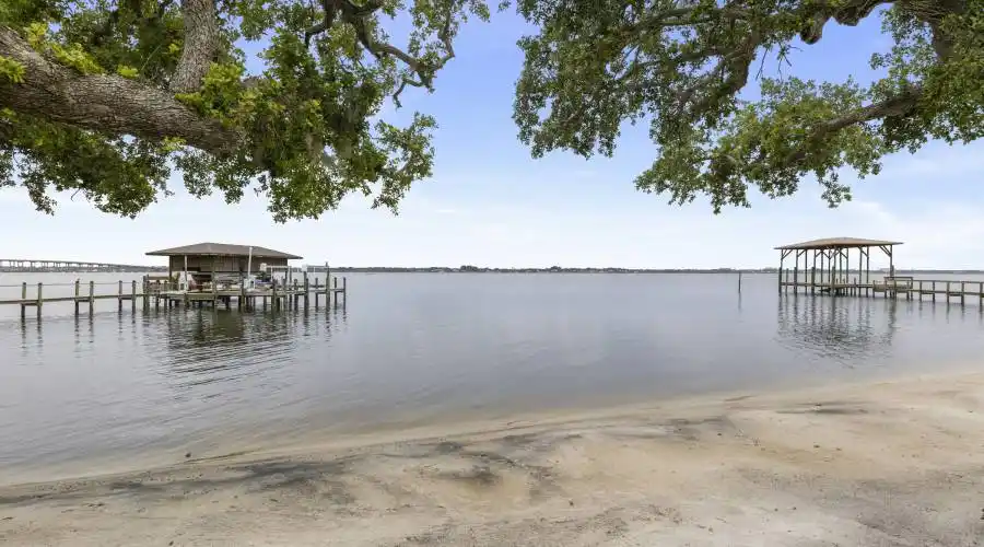 7925 S Tropical Trail,Merritt Island,Florida 32952,United States,5 Bedrooms Bedrooms,27 Rooms Rooms,6 BathroomsBathrooms,Residential,S Tropical Trail,265131