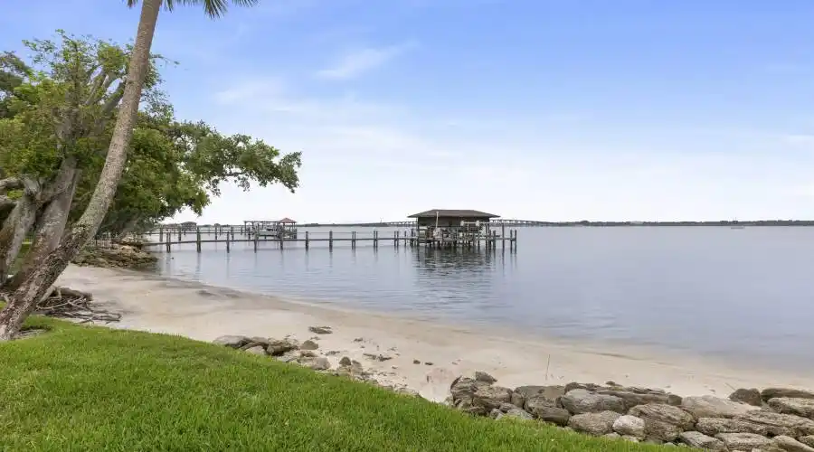 7925 S Tropical Trail,Merritt Island,Florida 32952,United States,5 Bedrooms Bedrooms,27 Rooms Rooms,6 BathroomsBathrooms,Residential,S Tropical Trail,265131