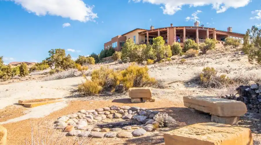 1450 Vista Hermosa, Farmington, New Mexico 87401, United States, 3 Bedrooms Bedrooms, 8 Rooms Rooms,3 BathroomsBathrooms,Auction,For Sale,Vista Hermosa,777637
